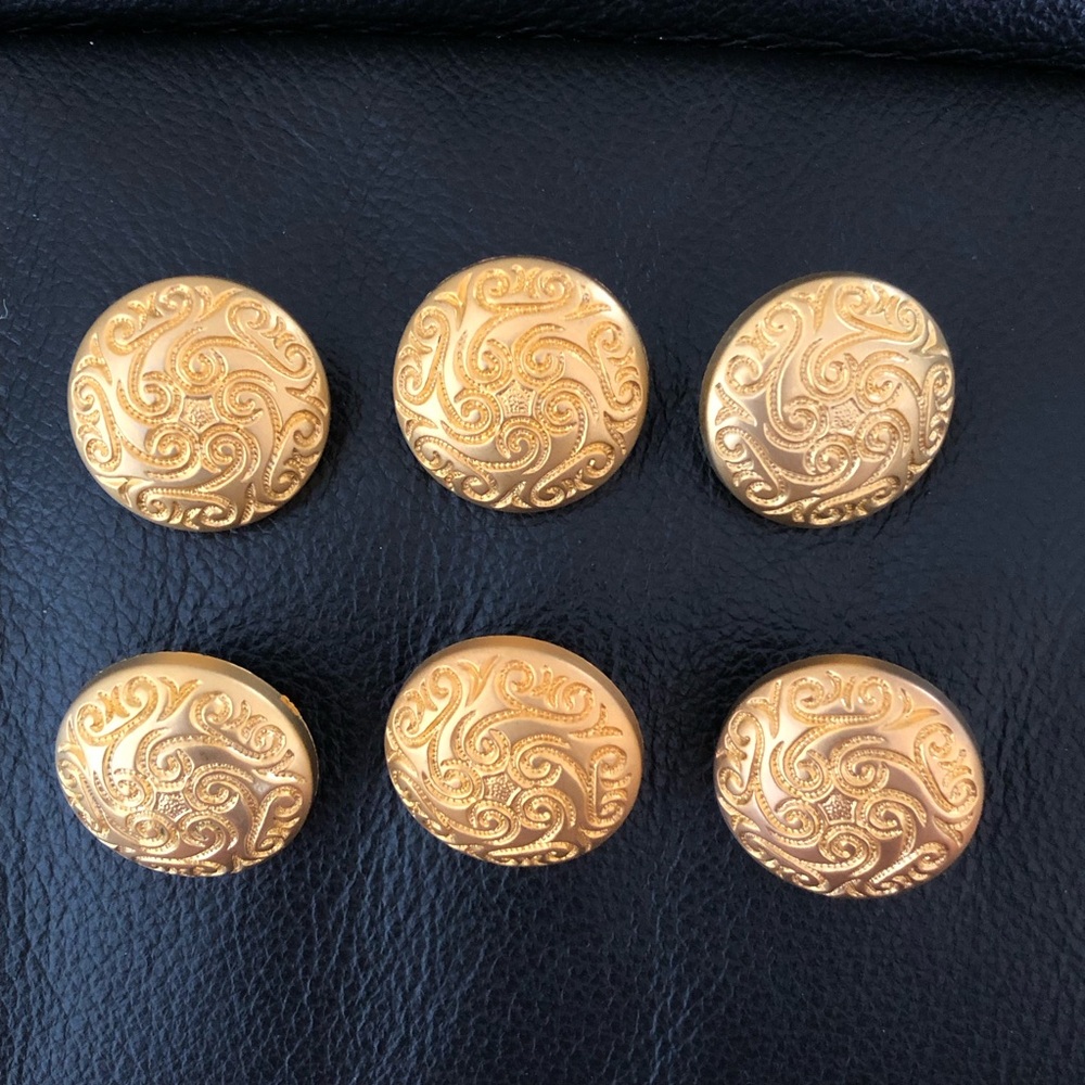 Vintage lot of 6 Gold Tone Uniform Buttons 1 Inch Carved Excellent